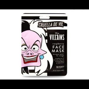 Disney Mad Beauty Cruella Sheet Face Mask